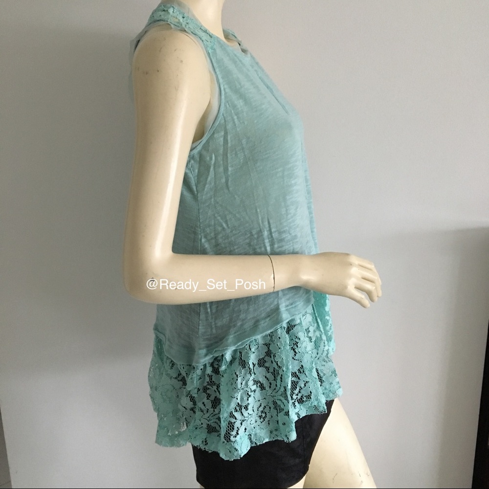 Poof trapeze tank top with lace trim cutout - Picture 2 of 6